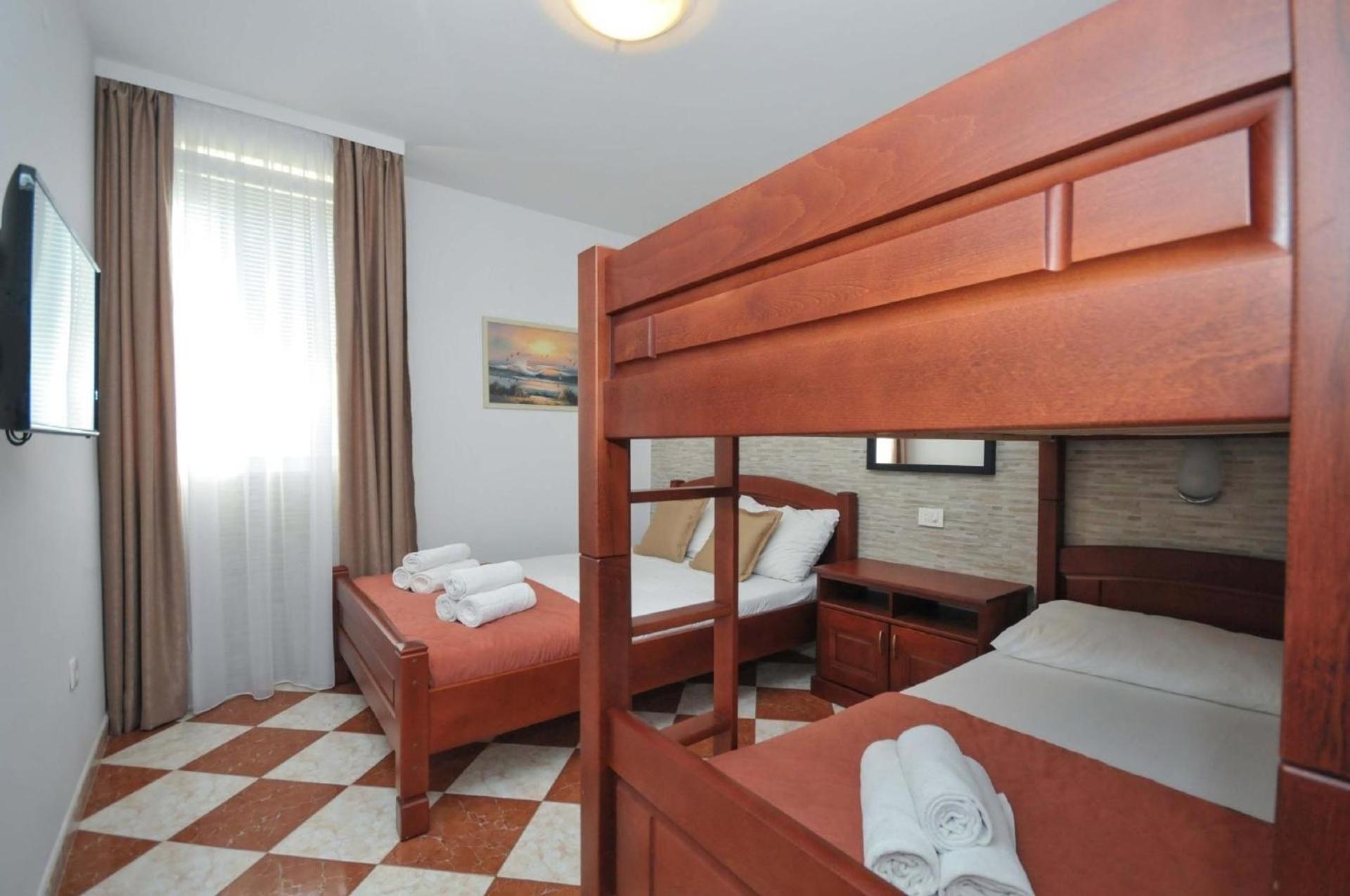 Ferienwohnung Fuer 4 Personen Ca 55 M In Budva, Adriakueste Montenegro Kueste Um ブドヴァ エクステリア 写真
